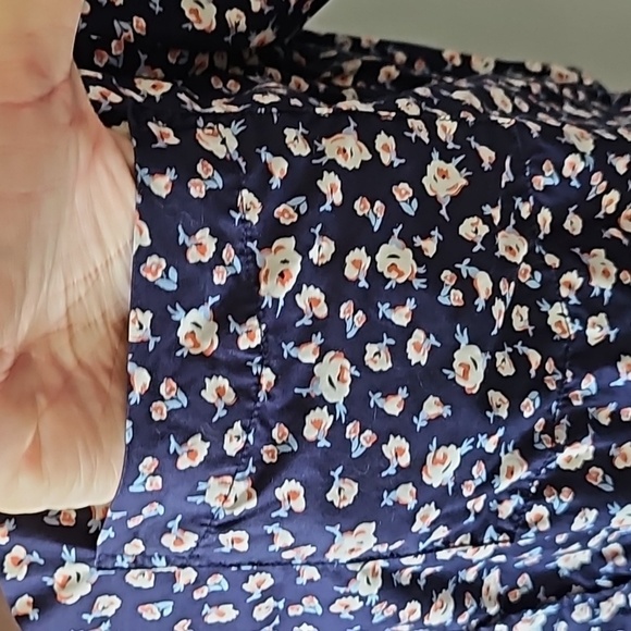 Gap Navy Blue Floral Print Button Down Slim Fit Short Sleeve Shirt - Picture 5 of 9